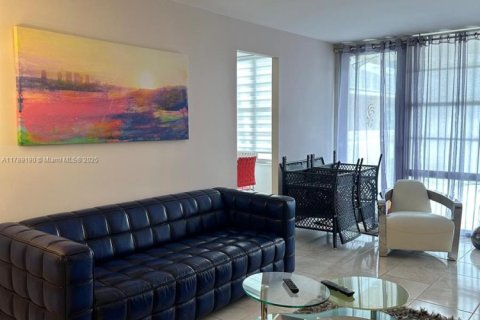 Condo in Sunny Isles Beach, Florida, 2 bedrooms  № 1711096 - photo 2