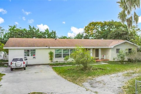 House in Orlando, Florida 4 bedrooms, 256.5 sq.m. № 2100954