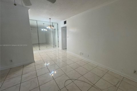 Copropriété à louer à Hollywood, Floride: 1 chambre, 53.14 m2 № 1963173 - photo 6