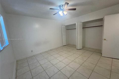 Copropriété à louer à Hollywood, Floride: 1 chambre, 53.14 m2 № 1963173 - photo 9