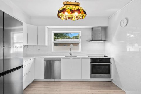 Casa en venta en Hollywood, Florida, 4 dormitorios, 128.67 m2 № 2305354 - foto 8