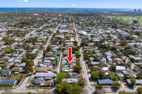 Casa en venta en Hollywood, Florida, 4 dormitorios, 128.67 m2 № 2305354 - foto 29
