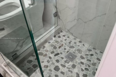 Copropriété à louer à Hollywood, Floride: 2 chambres, 83.24 m2 № 1985469 - photo 12