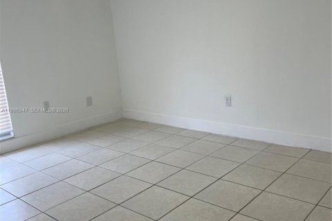 Copropriété à vendre à Miami Lakes, Floride: 2 chambres, 75.81 m2 № 2058398 - photo 7