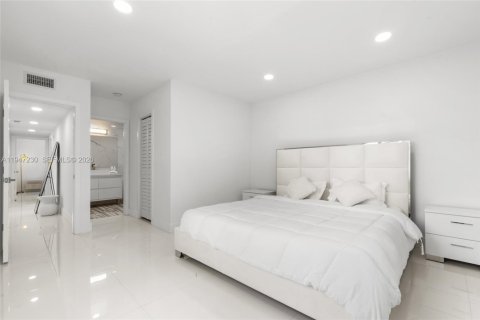 Снять в аренду виллу или дом в Майами-Бич, Флорида 3 спальни, 151.24м2, № 2005815 - фото 9