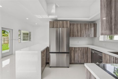 Снять в аренду виллу или дом в Майами-Бич, Флорида 3 спальни, 151.24м2, № 2005815 - фото 7