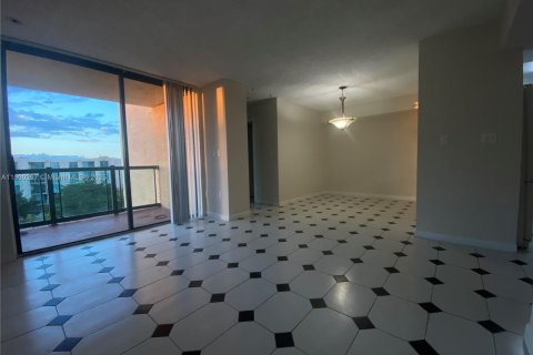 Condominio en alquiler en Miami, Florida, 2 dormitorios, 83.43 m2 № 1952740 - foto 13