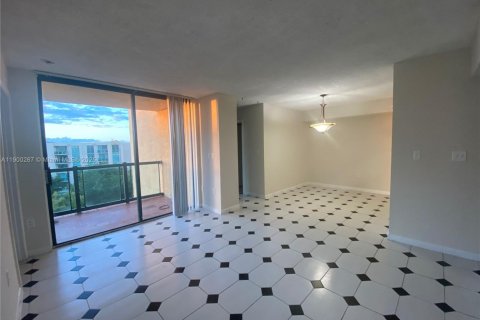 Condominio en alquiler en Miami, Florida, 2 dormitorios, 83.43 m2 № 1952740 - foto 14