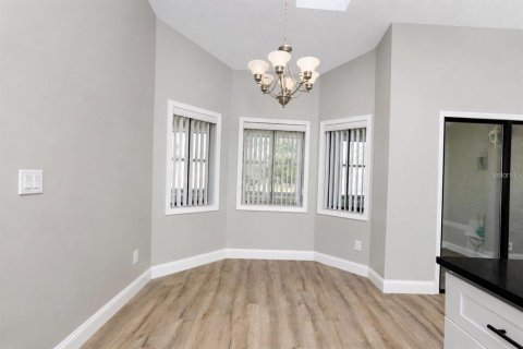House in Palm Coast, Florida 3 bedrooms, 204.01 sq.m. № 2218528 - photo 11