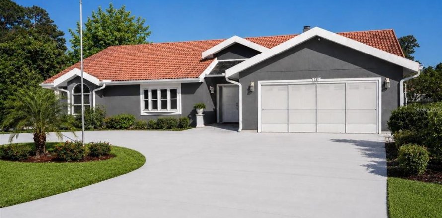 House in Palm Coast, Florida 3 bedrooms, 204.01 sq.m. № 2218528