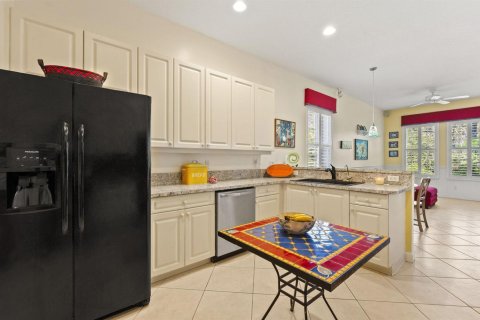 Villa ou maison à vendre à Port St. Lucie, Floride: 3 chambres, 203.27 m2 № 2172805 - photo 10