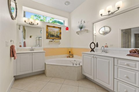 Villa ou maison à vendre à Port St. Lucie, Floride: 3 chambres, 203.27 m2 № 2172805 - photo 19