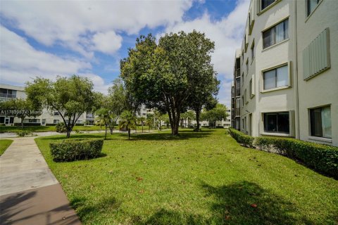 Condo in Lake Worth, Florida, 2 bedrooms  № 1863204 - photo 4
