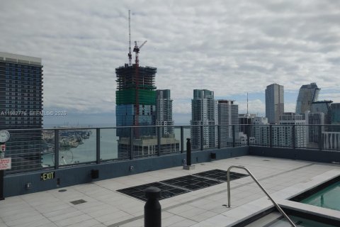 Condo in Miami Beach, Florida, 1 bedroom  № 2049863 - photo 16