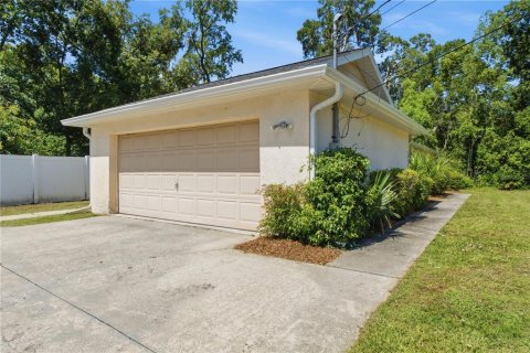 House in Ocala, Florida 3 bedrooms, 152.73 sq.m. № 2220109 - photo 30
