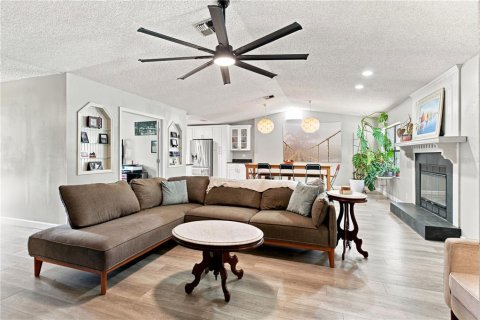 House in Ocala, Florida 3 bedrooms, 152.73 sq.m. № 2220109 - photo 4