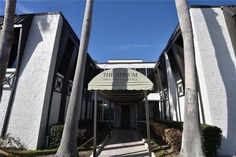 Immobilier commercial à Kissimmee, Floride 126.35 m2 № 2135542