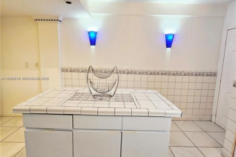 Купить кондоминиум в Хайалиа, Флорида 2 спальни, 83.24м2, № 1997324 - фото 7