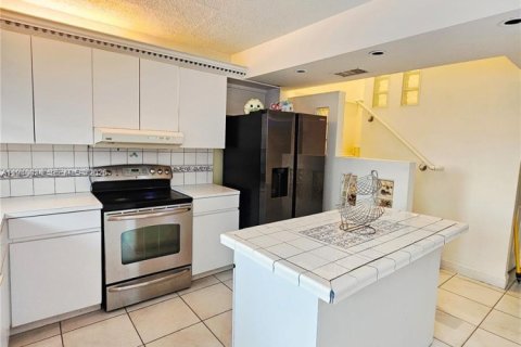 Купить кондоминиум в Хайалиа, Флорида 2 спальни, 83.24м2, № 1997324 - фото 6