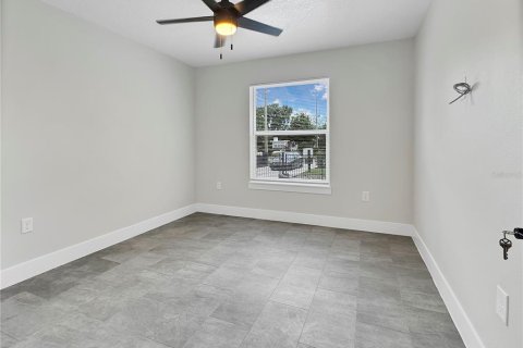 Casa en alquiler en Orlando, Florida, 5 dormitorios, 240.8 m2 № 1877105 - foto 11