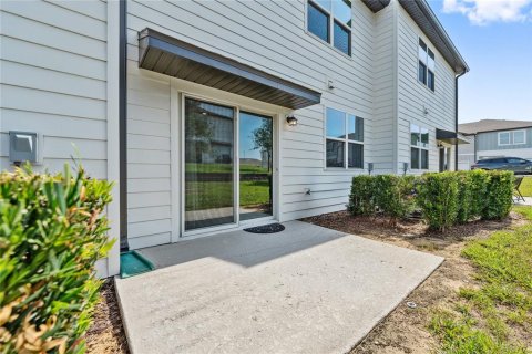 Townhouse in Davenport, Florida 3 bedrooms, 130.43 sq.m. № 1760528 - photo 25