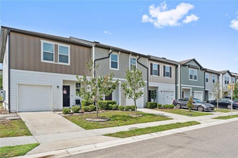 Townhouse in Davenport, Florida 3 bedrooms, 130.43 sq.m. № 1760528 - photo 4
