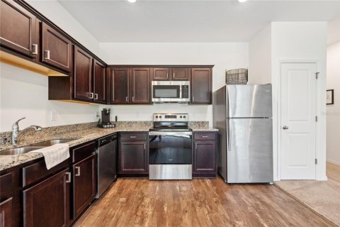 Townhouse in Davenport, Florida 3 bedrooms, 130.43 sq.m. № 1760528 - photo 9
