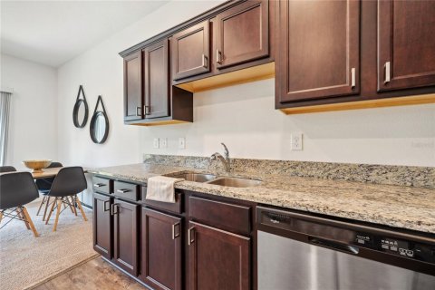 Townhouse in Davenport, Florida 3 bedrooms, 130.43 sq.m. № 1760528 - photo 11