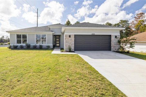 Casa en venta en Ocala, Florida, 4 dormitorios, 174.01 m2 № 1775722 - foto 1