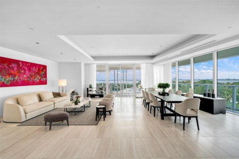 Copropriété à louer à Miami Beach, Floride: 3 chambres, 294.78 m2 № 1816381 - photo 1