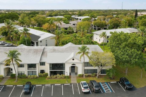 Condominio en Miami, Florida, 2 dormitorios  № 2027480