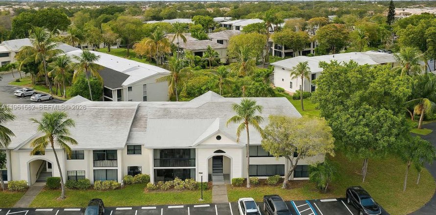 Condominio en Miami, Florida, 2 dormitorios  № 2027480