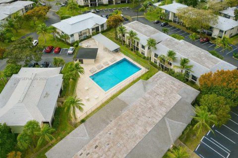 Condominio en venta en Miami, Florida, 2 dormitorios, 77.57 m2 № 2027480 - foto 4