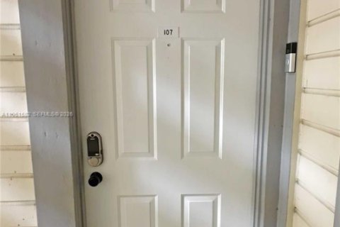 Condominio en venta en Miami, Florida, 2 dormitorios, 77.57 m2 № 2027480 - foto 5