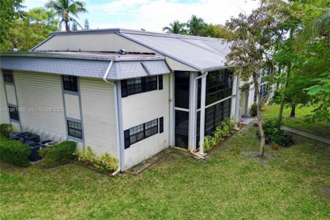 Condominio en venta en Miami, Florida, 2 dormitorios, 77.57 m2 № 2027480 - foto 3