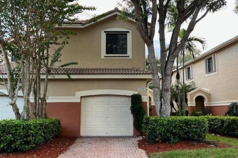 Touwnhouse à louer à Weston, Floride: 4 chambres, 166.3 m2 № 2303405 - photo 2
