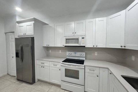 Touwnhouse à louer à Weston, Floride: 4 chambres, 166.3 m2 № 2303405 - photo 10