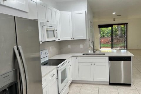 Touwnhouse à louer à Weston, Floride: 4 chambres, 166.3 m2 № 2303405 - photo 7