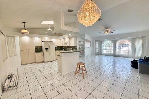 Villa ou maison à vendre à Port Charlotte, Floride: 3 chambres, 156.26 m2 № 2144207 - photo 2
