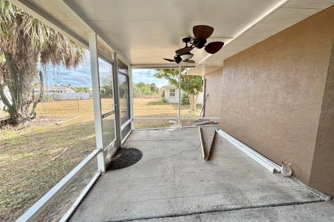 Villa ou maison à vendre à Port Charlotte, Floride: 3 chambres, 156.26 m2 № 2144207 - photo 25