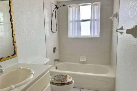 Villa ou maison à vendre à Port Charlotte, Floride: 3 chambres, 156.26 m2 № 2144207 - photo 19