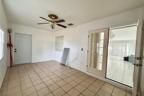 Villa ou maison à vendre à Port Charlotte, Floride: 3 chambres, 156.26 m2 № 2144207 - photo 11
