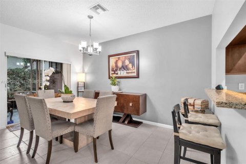 Touwnhouse à vendre à Boca Raton, Floride: 3 chambres, 144.28 m2 № 2076327 - photo 16