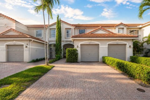 Touwnhouse à vendre à Boca Raton, Floride: 3 chambres, 144.28 m2 № 2076327 - photo 2
