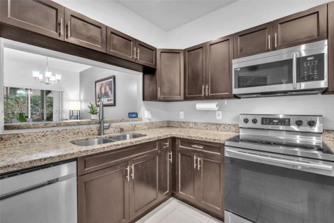 Touwnhouse à vendre à Boca Raton, Floride: 3 chambres, 144.28 m2 № 2076327 - photo 8