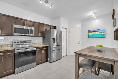 Touwnhouse à vendre à Boca Raton, Floride: 3 chambres, 144.28 m2 № 2076327 - photo 7