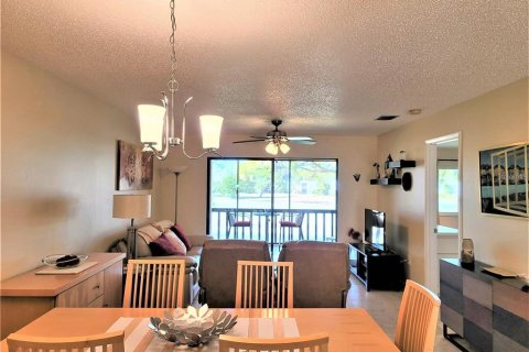 Copropriété à louer à Sarasota, Floride: 2 chambres, 106.37 m2 № 2205311 - photo 10