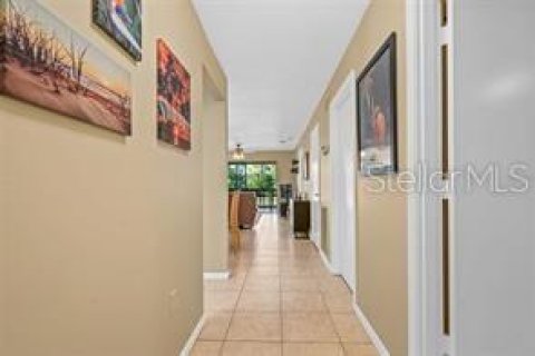 Copropriété à louer à Sarasota, Floride: 2 chambres, 106.37 m2 № 2205311 - photo 5