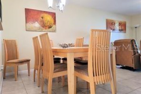 Copropriété à louer à Sarasota, Floride: 2 chambres, 106.37 m2 № 2205311 - photo 12