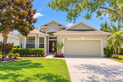 Villa ou maison à Orlando, Floride 4 chambres, 196.02 m2 № 2359475